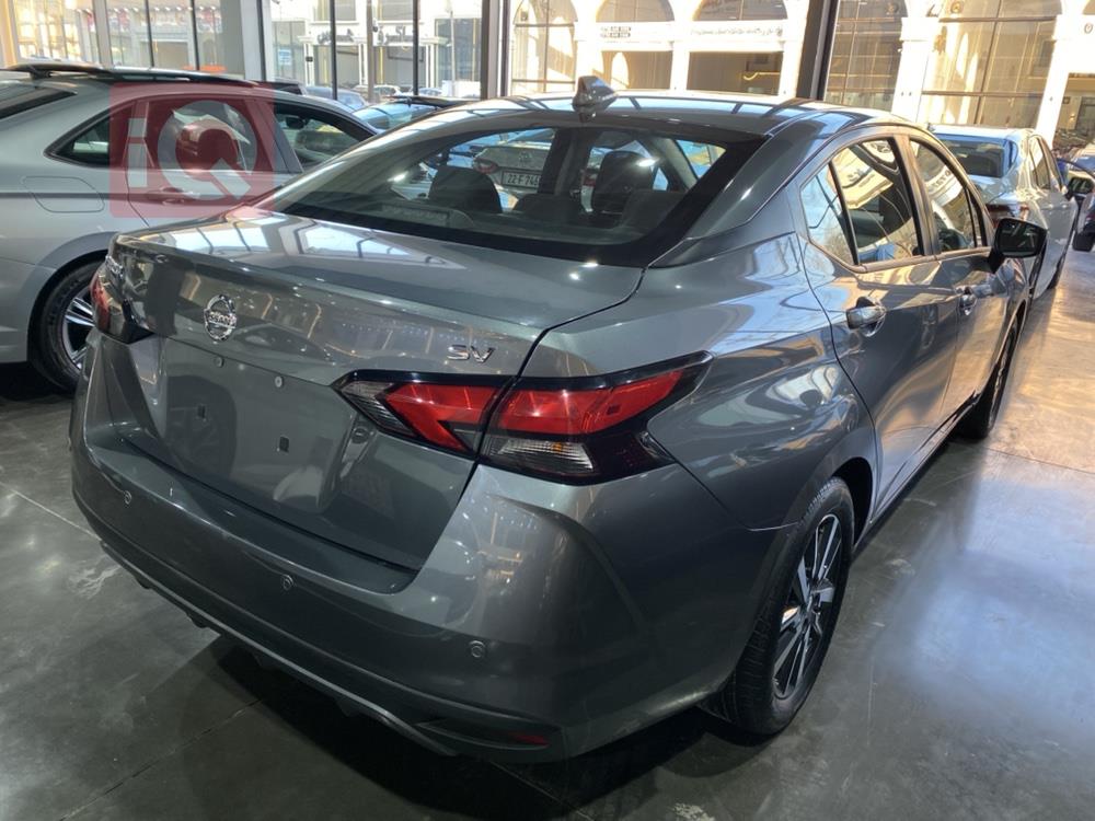 نیسان ڤێرسا